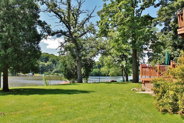 8421 Abbott Ln, Cary, IL 60013 photo 22