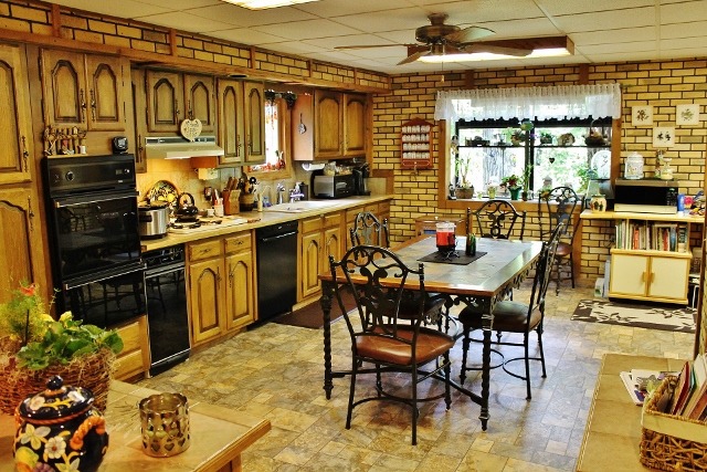 8421 Abbott Ln, Cary, IL 60013 photo 9