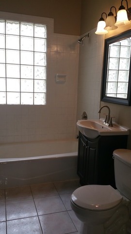 341 Simms St, Aurora, IL 60505 photo 9