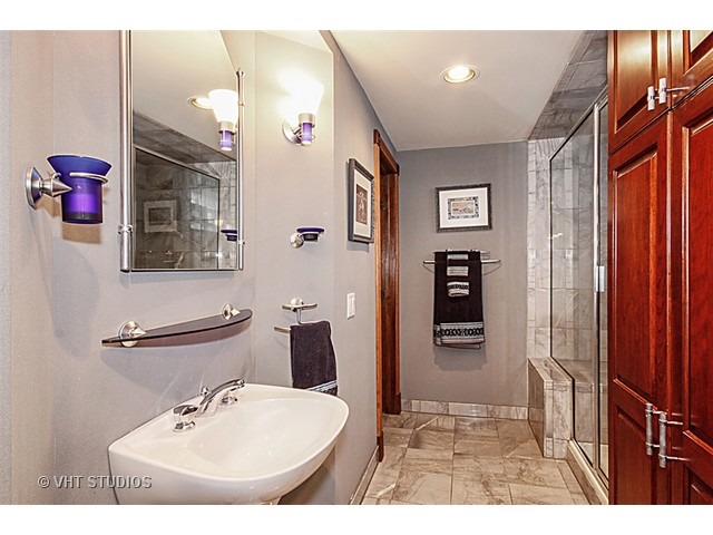 6231 S Bentley Ave, Willowbrook, IL 60527 photo 15