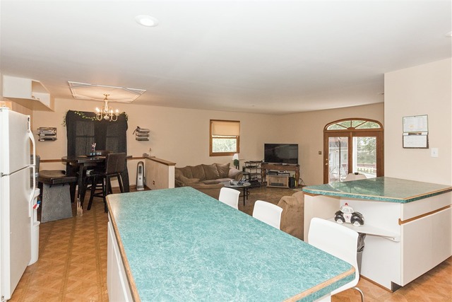 1339 White St, Des Plaines, IL 60018 photo 8
