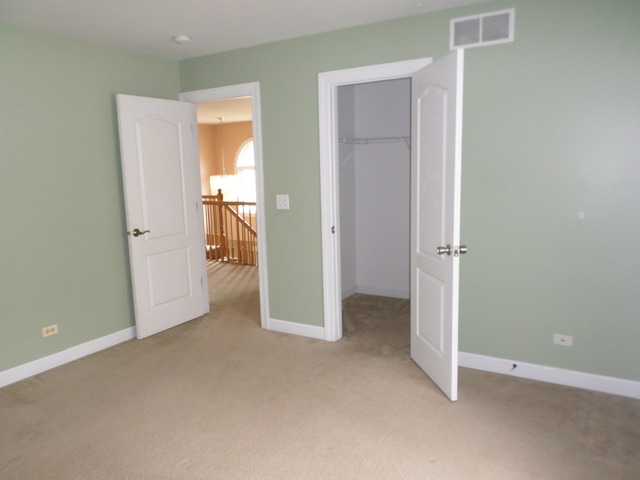 561 N 4th Ave, Addison, IL 60101 photo 15