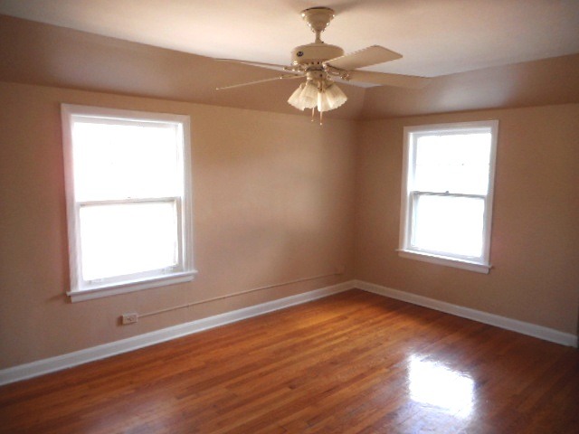 446 E Thacker St, Des Plaines, IL 60016 photo 10