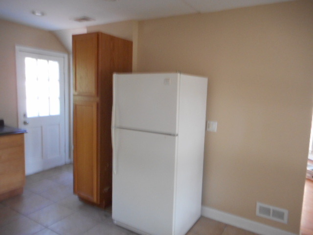 446 E Thacker St, Des Plaines, IL 60016 photo 9
