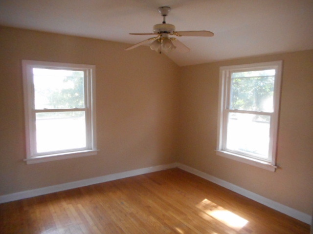 446 E Thacker St, Des Plaines, IL 60016 photo 14