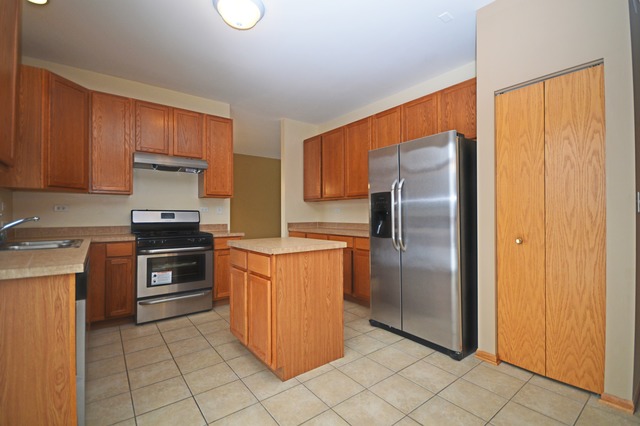 3011 Twin Falls Dr, Plainfield, IL 60586 photo 7