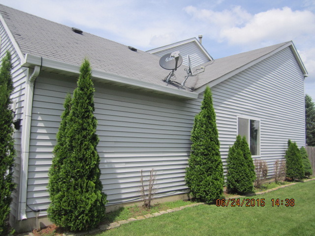 619 Woodbridge Dr, Elgin, IL 60124 photo 23