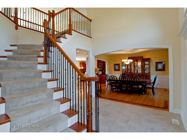 24829 Petit Ct, Plainfield, IL 60586 photo 2