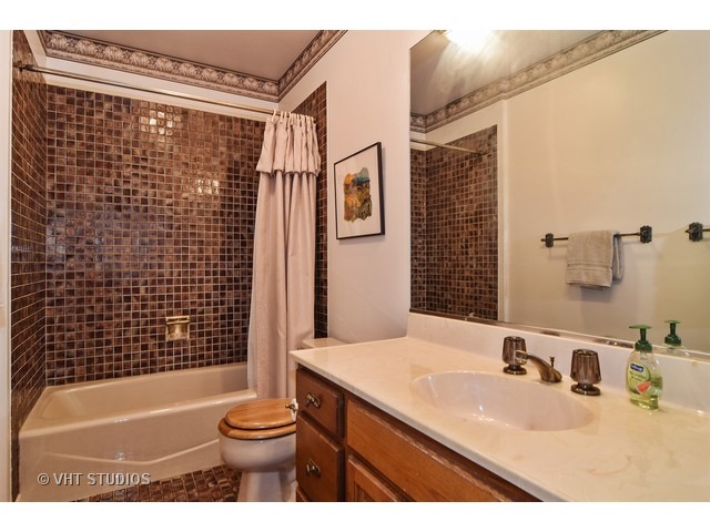 4615 Mckone Ct, Rolling Meadows, IL 60008 photo 12
