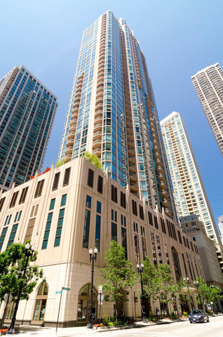 21 E Huron St #806, Chicago, IL 60611 photo 1
