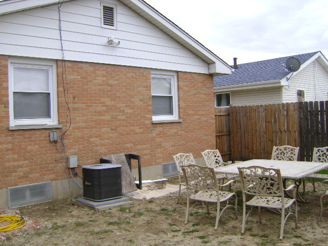 1338 Front St, Aurora, IL 60505 photo 10