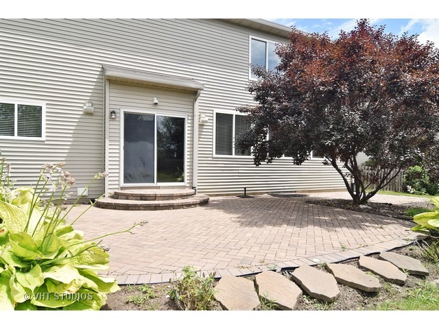138 Stanton Dr, Bartlett, IL 60103 photo 20