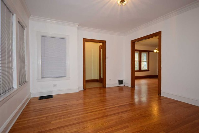 2720 N Oak Park Ave, Elmwood Park, IL 60707 photo 2