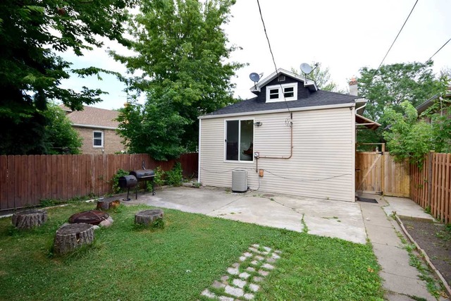 2720 N Oak Park Ave, Elmwood Park, IL 60707 photo 13