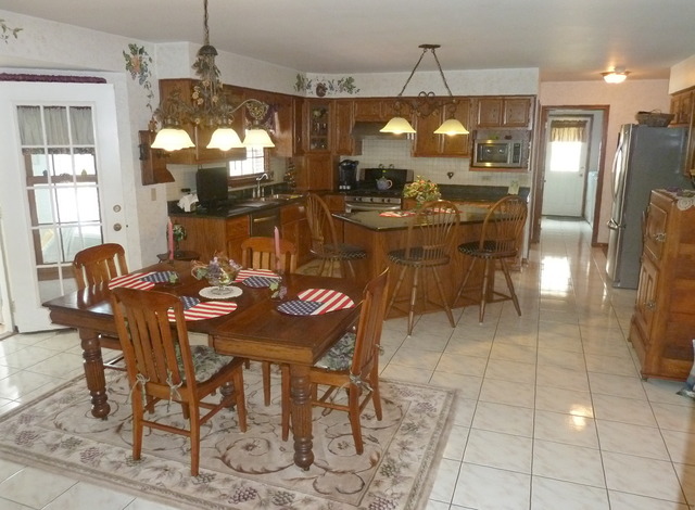720 Red Maple Ln, Roselle, IL 60172 photo 5