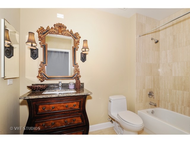 233 E 13th St #706, Chicago, IL 60605 photo 12