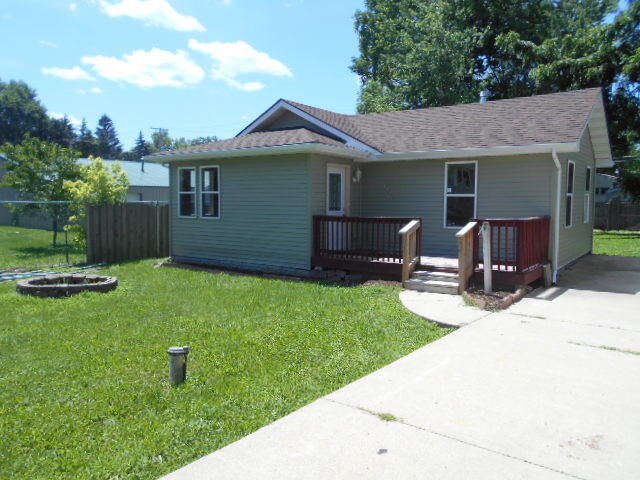 1229 Pleasant Pl, Aurora, IL 60505 photo 1