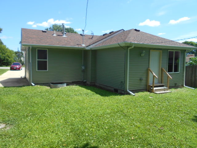 1229 Pleasant Pl, Aurora, IL 60505 photo 3