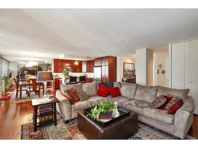 400 E Randolph St #2008, Chicago, IL 60601 photo 2