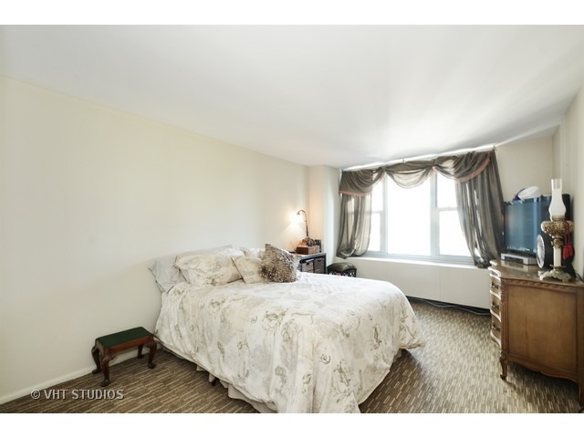 400 E Randolph St #2008, Chicago, IL 60601 photo 4