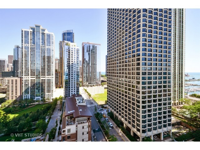 400 E Randolph St #2008, Chicago, IL 60601 photo 10