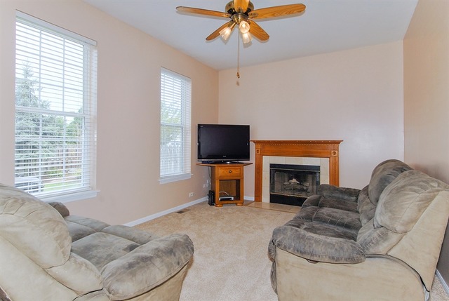 1655 Mcdowell Ave, Aurora, IL 60504 photo 8