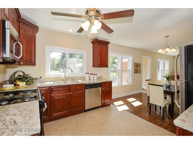 458 N Forest Ave, Hillside, IL 60162 photo 2