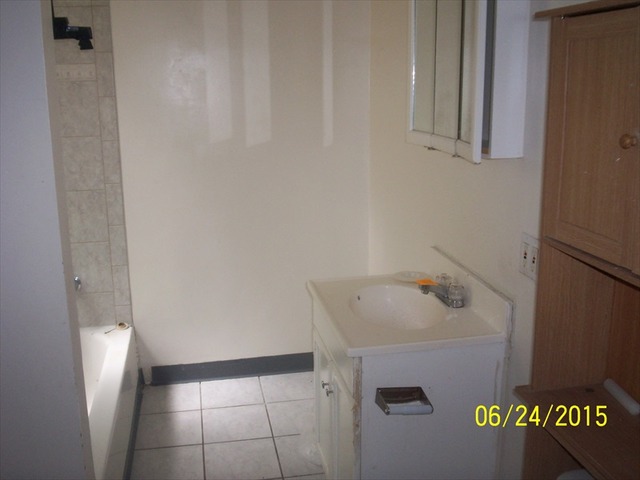 634 E 72nd St, Chicago, IL 60619 photo 6