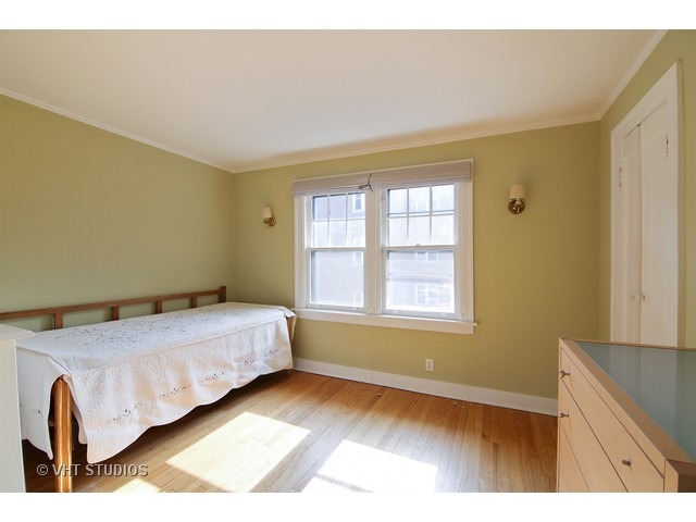 2610 Walnut Ave, Evanston, IL 60201 photo 9