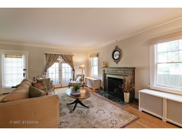 2610 Walnut Ave, Evanston, IL 60201 photo 2