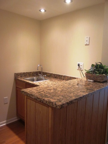 2052 E Parkview Cir, Hoffman Estates, IL 60169 photo 15