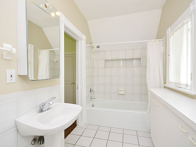 135 Akenside Rd, Riverside, IL 60546 photo 17