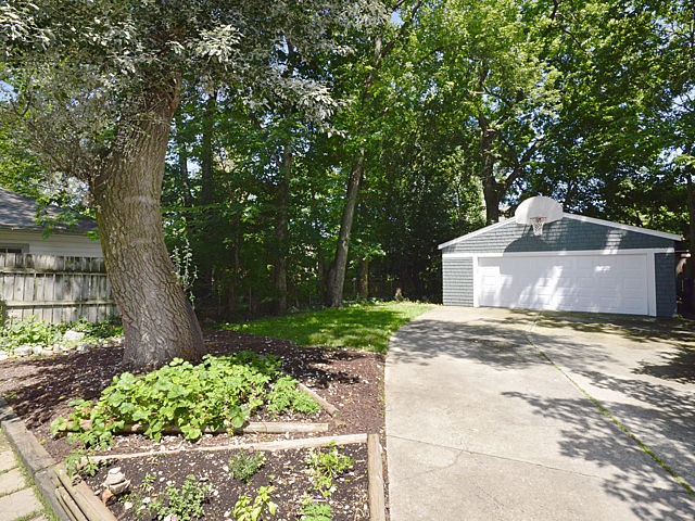 135 Akenside Rd, Riverside, IL 60546 photo 24