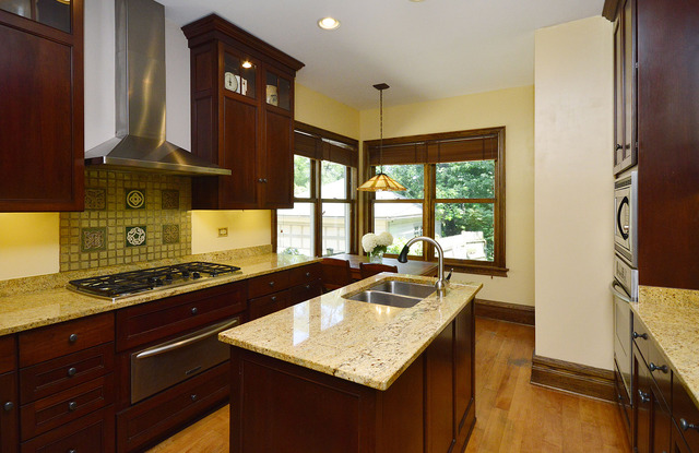 135 Akenside Rd, Riverside, IL 60546 photo 7
