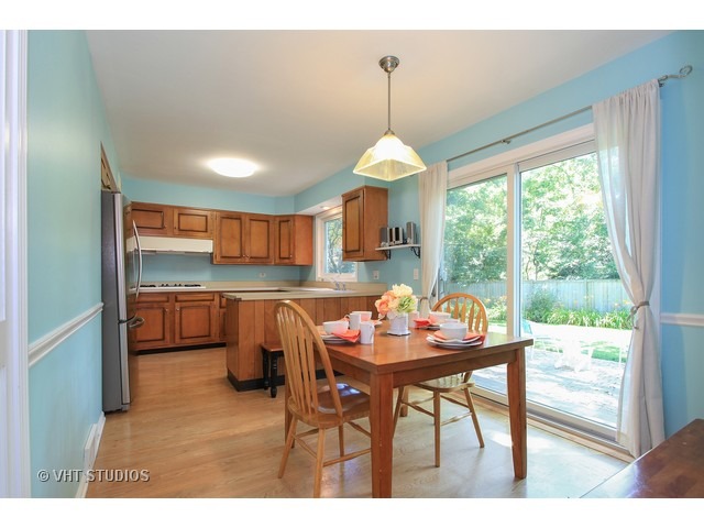 855 Warwick Rd, Deerfield, IL 60015 photo 7