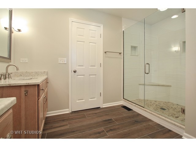 855 Warwick Rd, Deerfield, IL 60015 photo 11