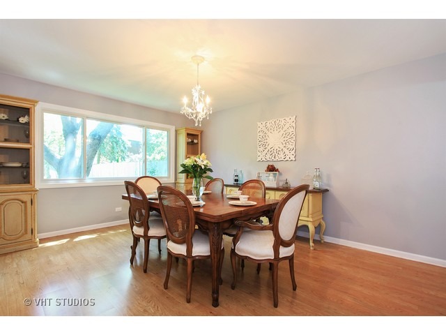 855 Warwick Rd, Deerfield, IL 60015 photo 8