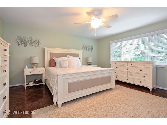 855 Warwick Rd, Deerfield, IL 60015 photo 10