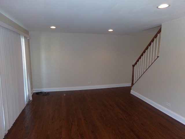 8911 Robin Dr #d, Des Plaines, IL 60016 photo 4