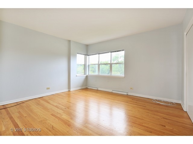 494 E Vallette St, Elmhurst, IL 60126 photo 4