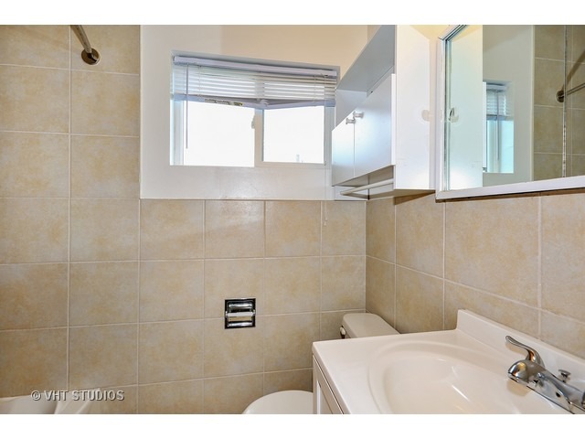 494 E Vallette St, Elmhurst, IL 60126 photo 6