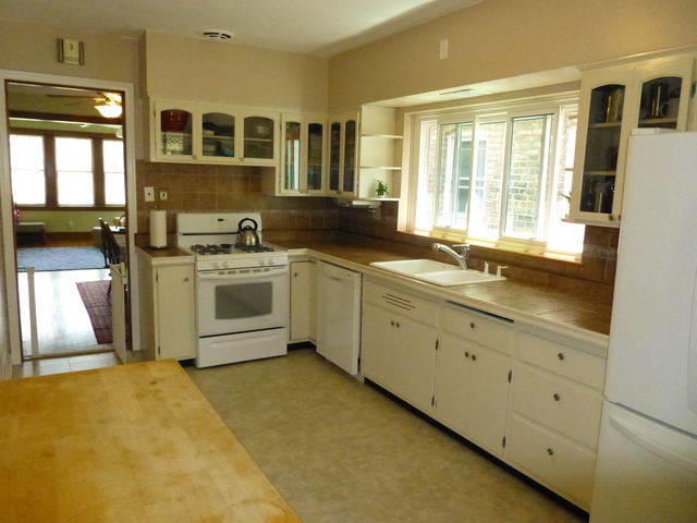 3722 Euclid Ave, Berwyn, IL 60402 photo 8