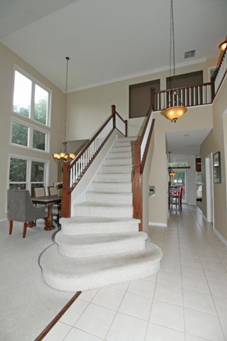 6 Ridgefield Ct, Algonquin, IL 60102 photo 2