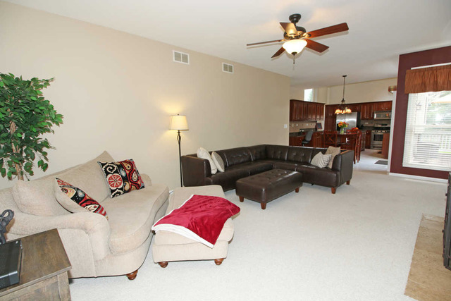 6 Ridgefield Ct, Algonquin, IL 60102 photo 6