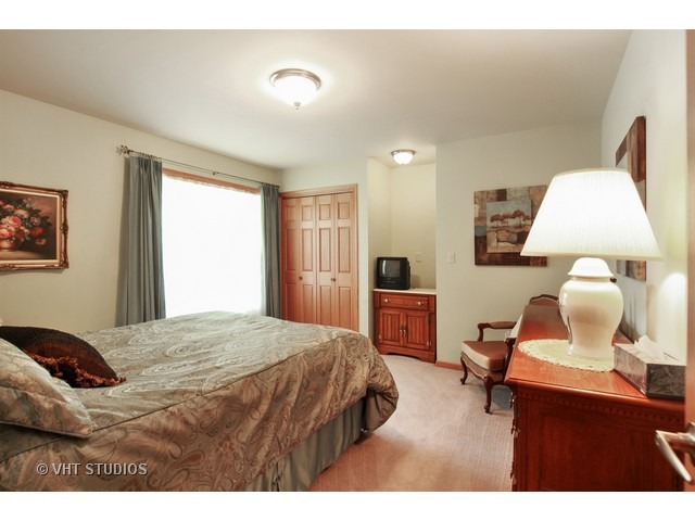 317 W Ashton Dr, Maple Park, IL 60151 photo 8