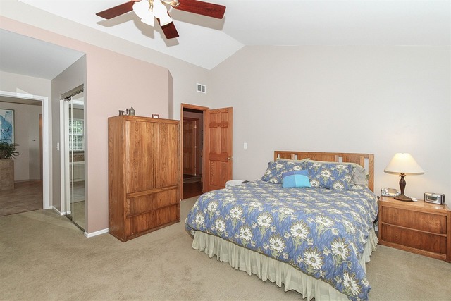 677 Morning Glory Ln, Bartlett, IL 60103 photo 18
