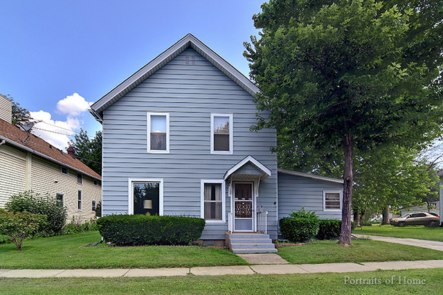 312 Forest Ave, Aurora, IL 60505 photo 2