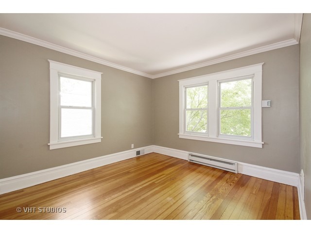 140 S Commonwealth Ave, Aurora, IL 60506 photo 9