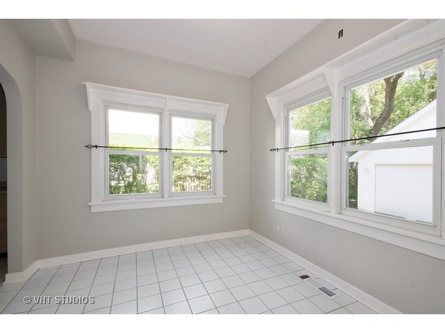 140 S Commonwealth Ave, Aurora, IL 60506 photo 15