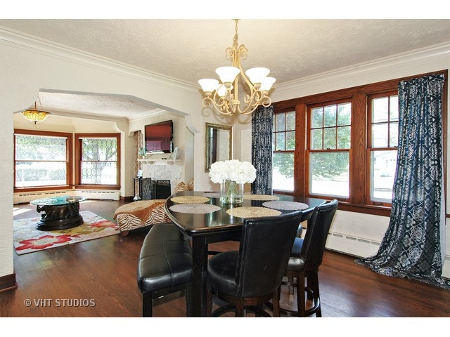 945 Prospect St, Elgin, IL 60120 photo 4